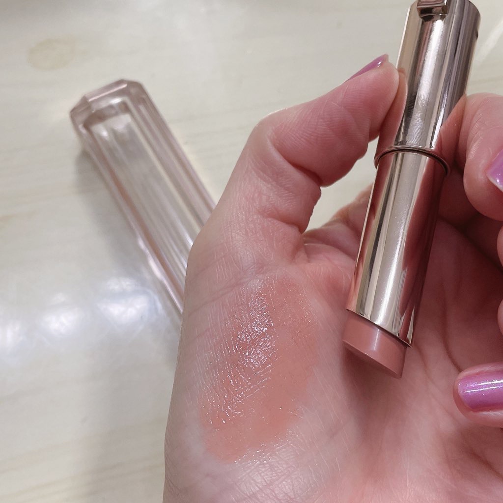 イドル リップ バターグロウ 21 シェードスローイング ベージュ　/LANCOME/口紅を使ったクチコミ（2枚目）