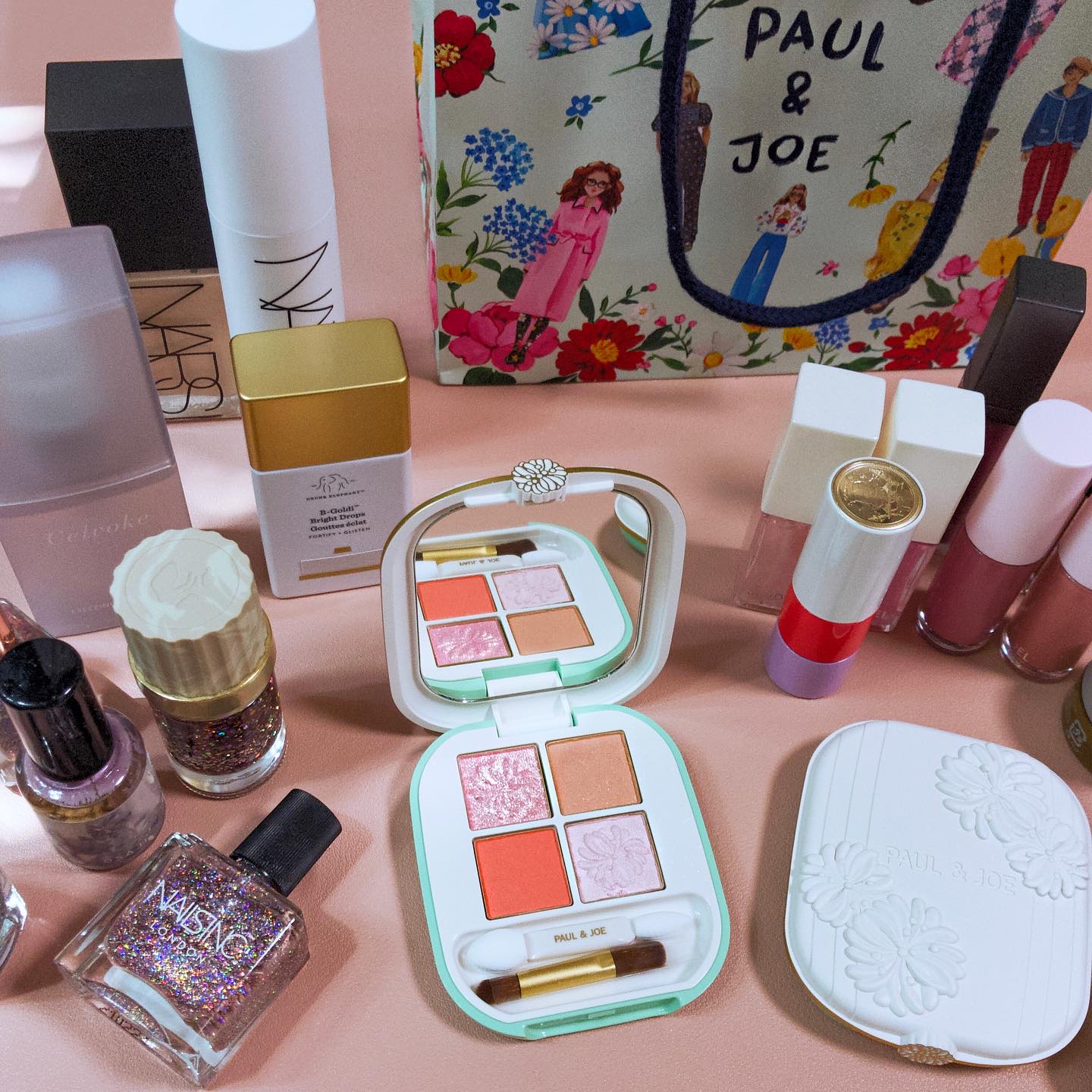 ポール ＆ ジョー アイデザイン パレット 05 ブックシェルフ/PAUL & JOE BEAUTE/アイシャドウパレットを使ったクチコミ（1枚目）