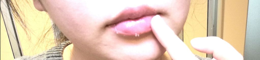 唇のオイルピーリング/リップルン/リップスクラブを使ったクチコミ（3枚目）