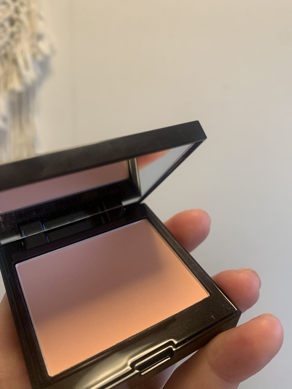 ブラッシュ カラー インフュージョン 11 GUAVA/ローラ メルシエ/パウダーチークを使ったクチコミ（2枚目）