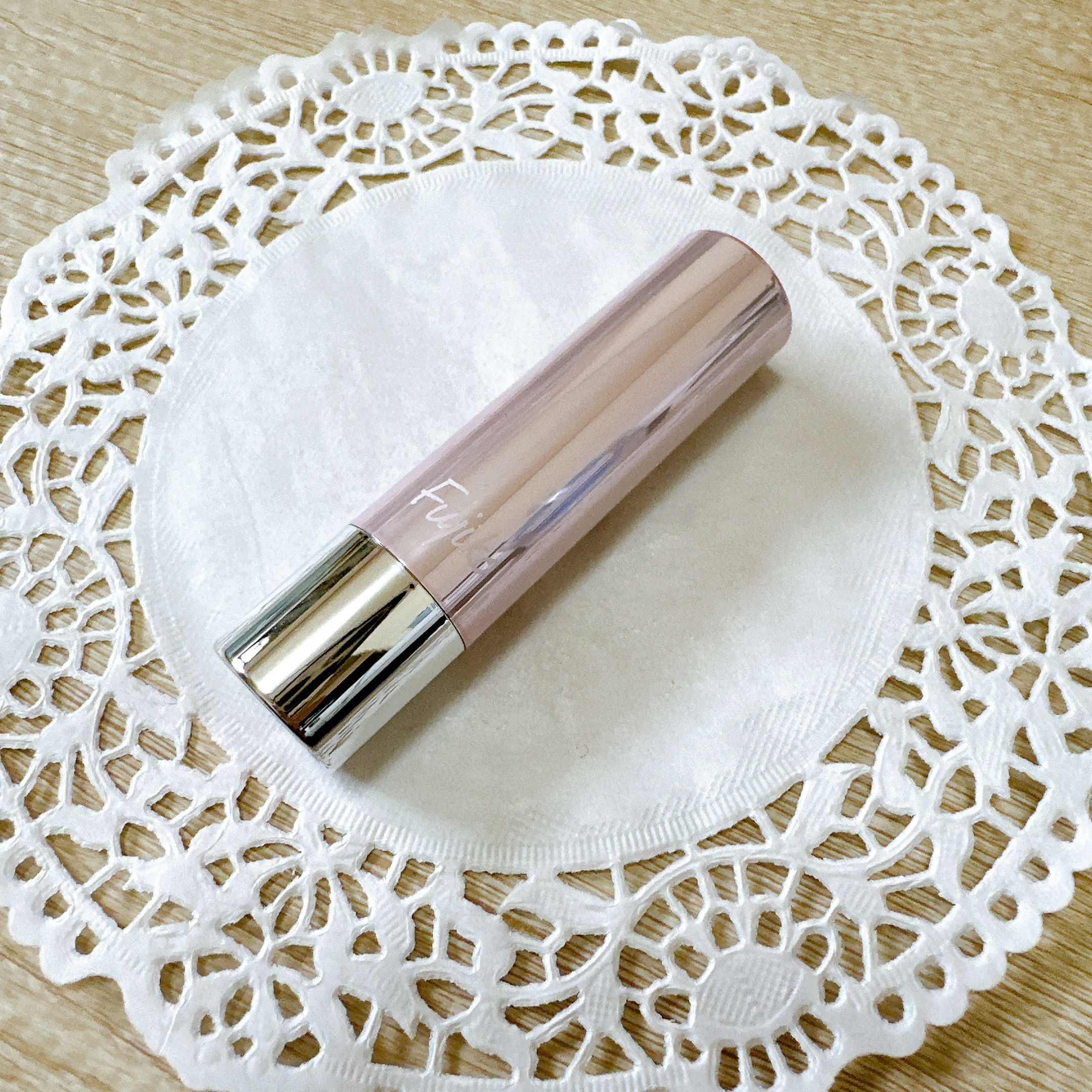 ノールックリップ 03 キュンなベージュ/Fujiko/口紅を使ったクチコミ（2枚目）