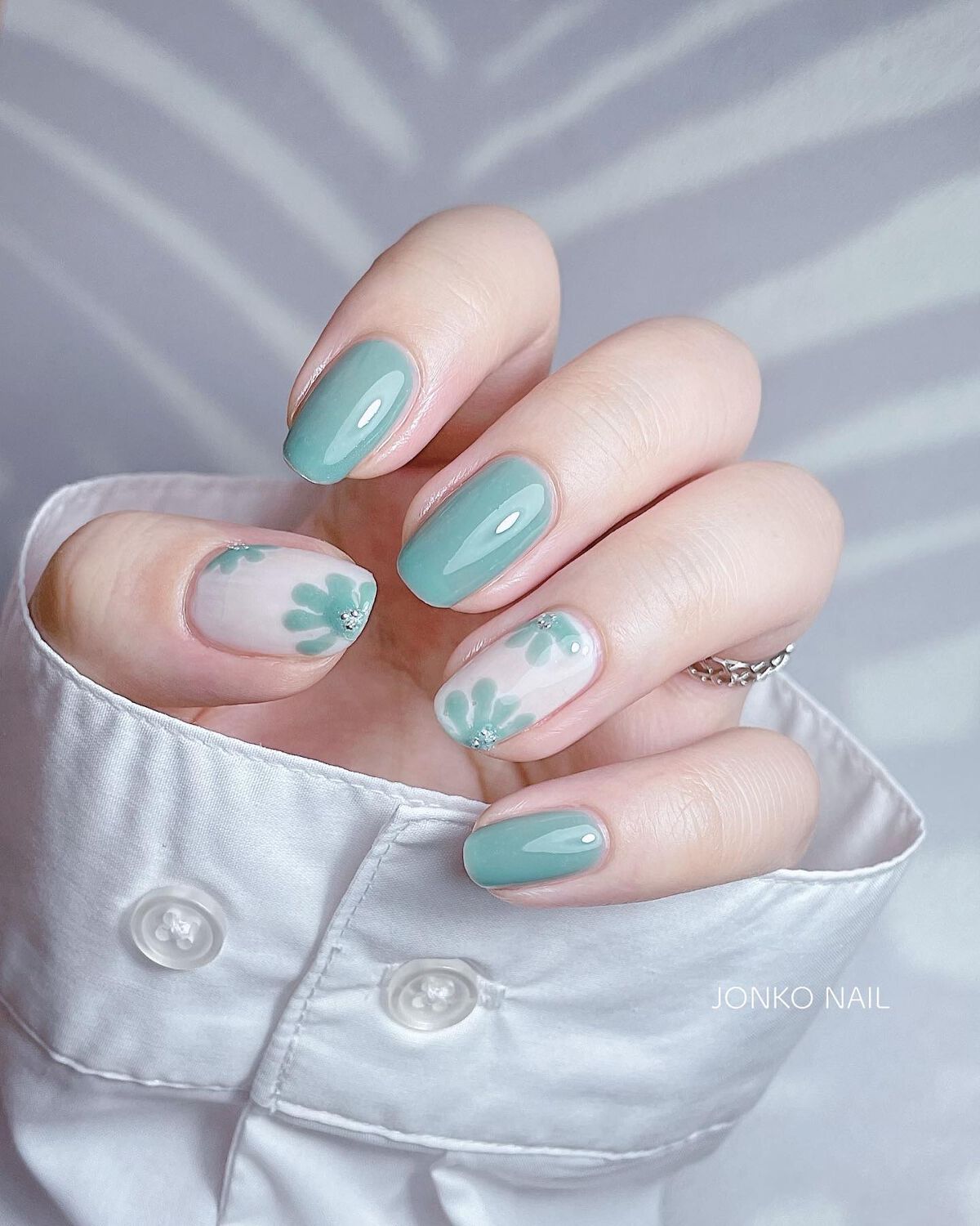 ミニネイル GN02 グリーンカルサイト/パラドゥ/マニキュアを使ったクチコミ（3枚目）