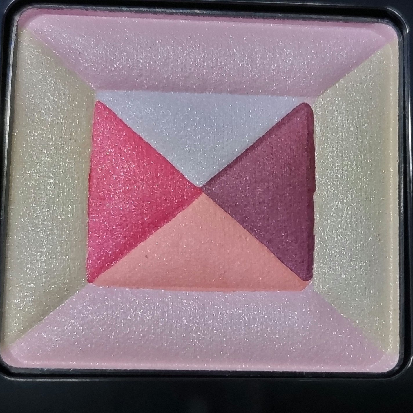 コンスピキュアス チークス リミテッドコレクション b/Amplitude/パウダーチークを使ったクチコミ(2枚目)