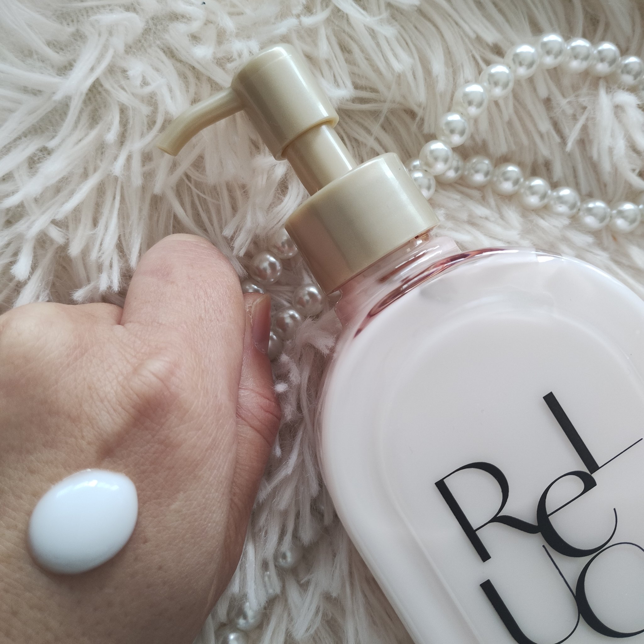 リルーチェ スキンミルクローション シャイニーフリージア/コスメテックスローランド/ボディローションを使ったクチコミ（3枚目）