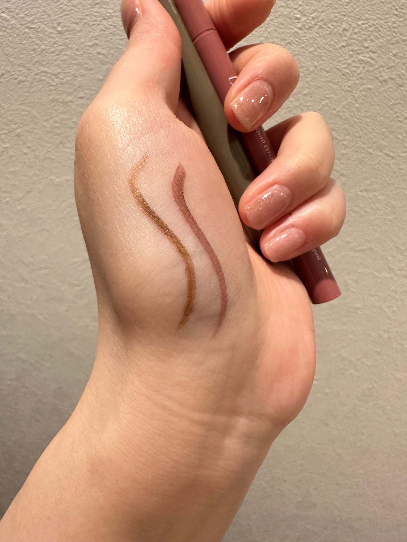 シルキーリキッドアイライナーWP/D-UP/リキッドアイライナーを使ったクチコミ(2枚目)