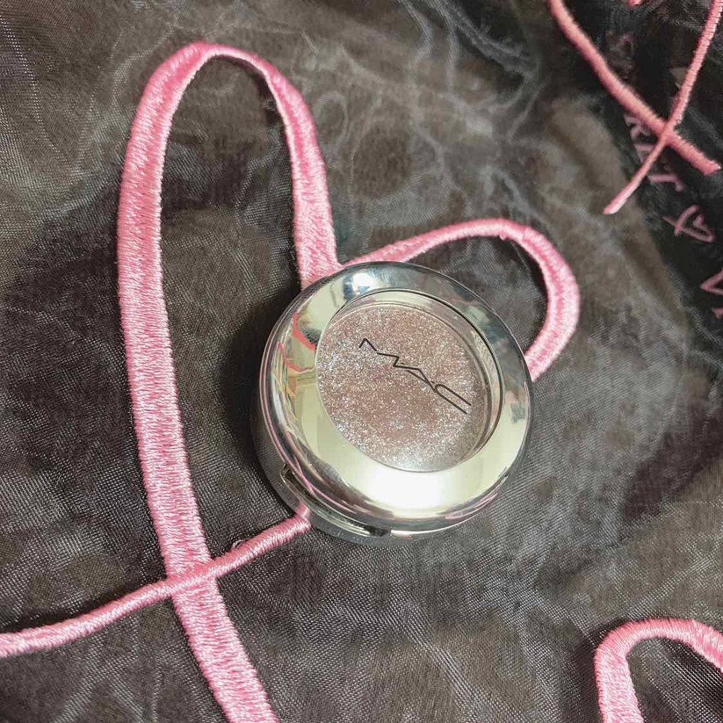 シャイニー プリティ シャドウ/M・A・C/単色アイシャドウを使ったクチコミ(1枚目)