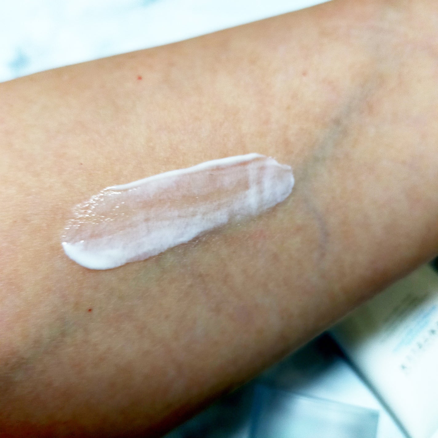 ヒアルーシカ ウォーターフィット サンセラム/SKIN1004/日焼け止めローションを使ったクチコミ(3枚目)