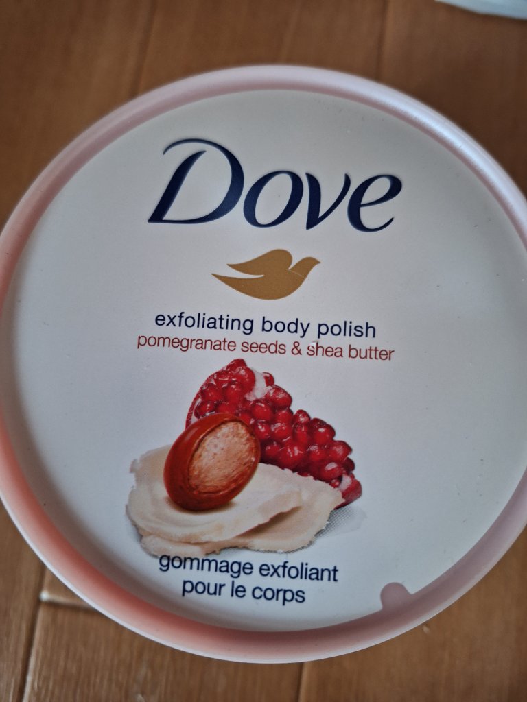 ダヴ ふわとろクリーミースクラブ ザクロ＆シアバター/ダヴ/ボディスクラブを使ったクチコミ（1枚目）