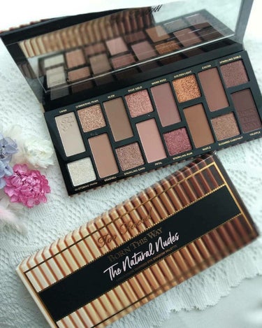 ボーン ディス ウェイ ザ ナチュラル ヌード アイシャドウ パレット/Too Faced/アイシャドウパレットを使ったクチコミ（1枚目）