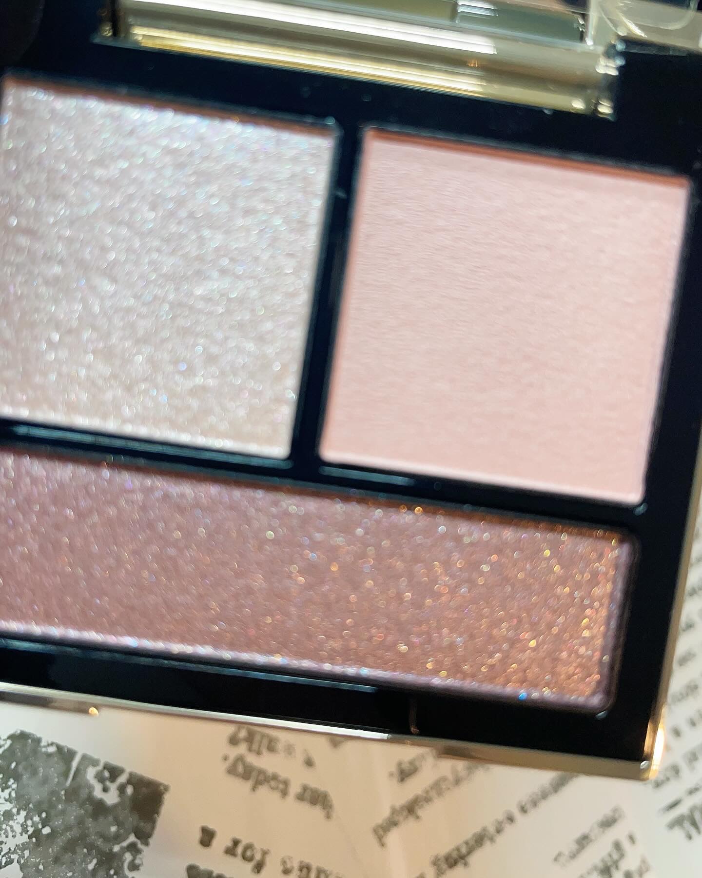 テイラード カラー アイズ  EX03 Twilight Terrace/SNIDEL BEAUTY/アイシャドウパレットを使ったクチコミ（2枚目）