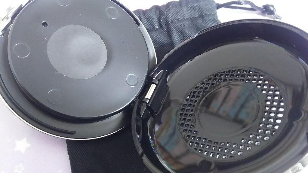 M・A・C スタジオ パーフェクト SPF15 ファンデーション コンパクトのクチコミ「最＆高！( ☆∀☆)

M・A・Cのファンデーションケース！
まさかの、キャンメイクのパウダー.....」（2枚目）