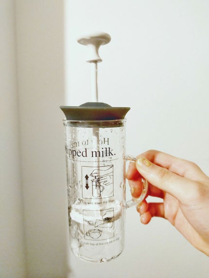 ロッテ ラミーチョコのクチコミ「ラミーチョコとホットラテ☙
ご褒美の日!珈琲を淹れたら
牛乳を泡立てて
ホットラテに,
ゆっ.....」(2枚目)