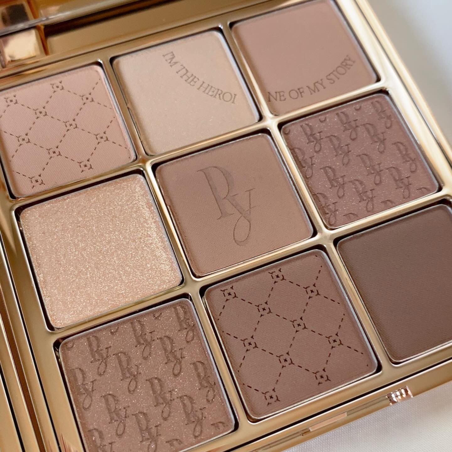 Heroine Mood Eye Palette 01 Blooming My Moment/Peony/アイシャドウパレットを使ったクチコミ（3枚目）