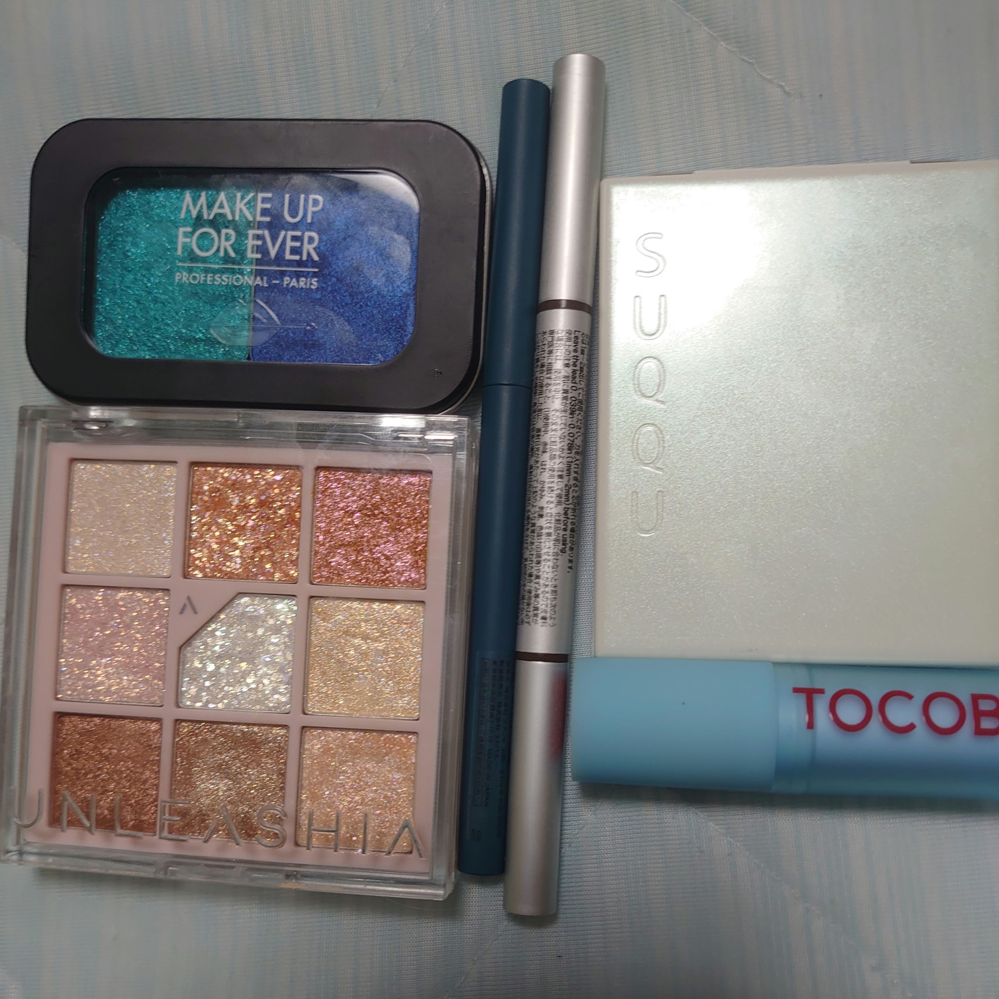 MAKE UP FOR EVER アイシャドウパレット 12色 アーティストカラーシャドウ / MAKE UP FOR EVERの口コミ