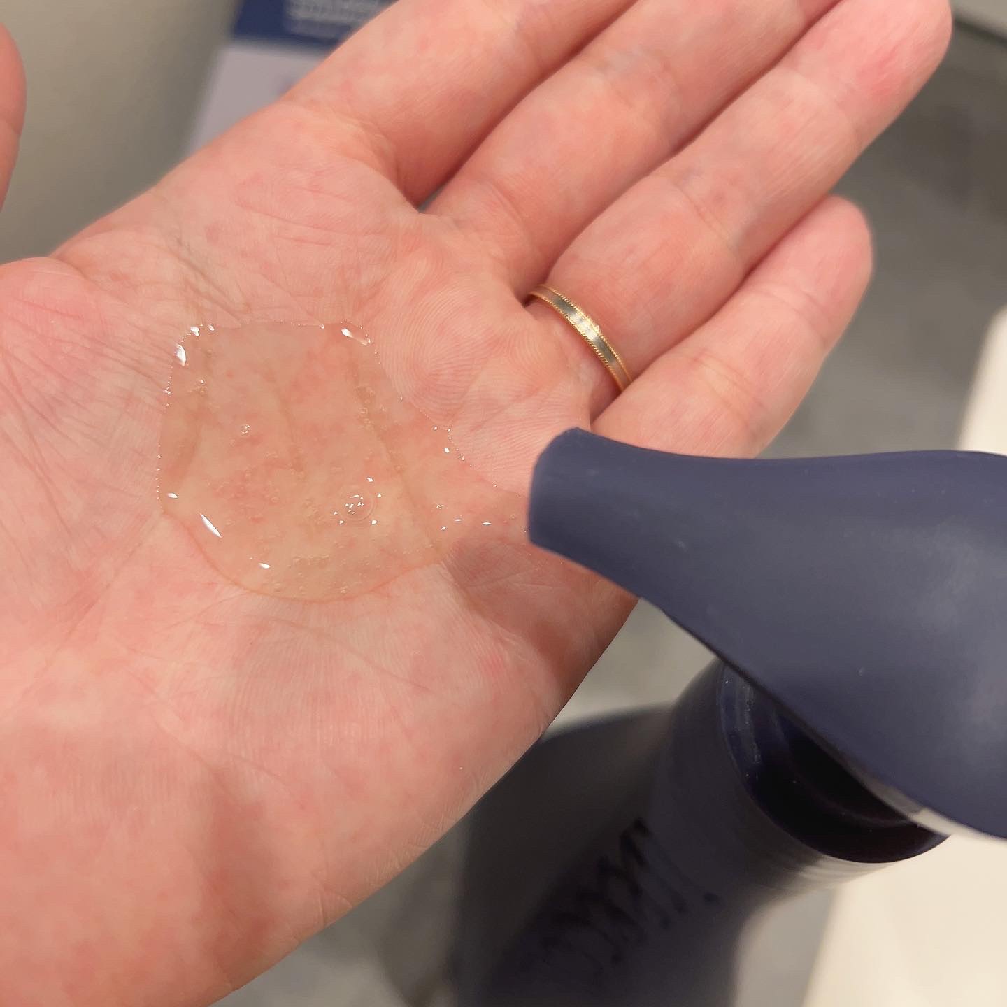 ナイトコラーゲンシャンプーミッドナイトフォレスト/treecell/市販シャンプーを使ったクチコミ（2枚目）