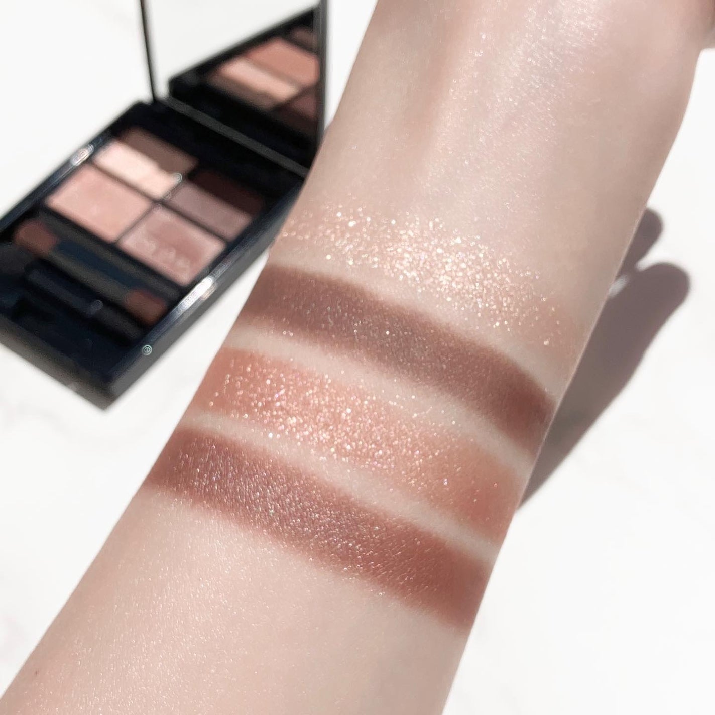 ミネラルクラッシィシャドー/エトヴォス/アイシャドウパレットを使ったクチコミ(3枚目)