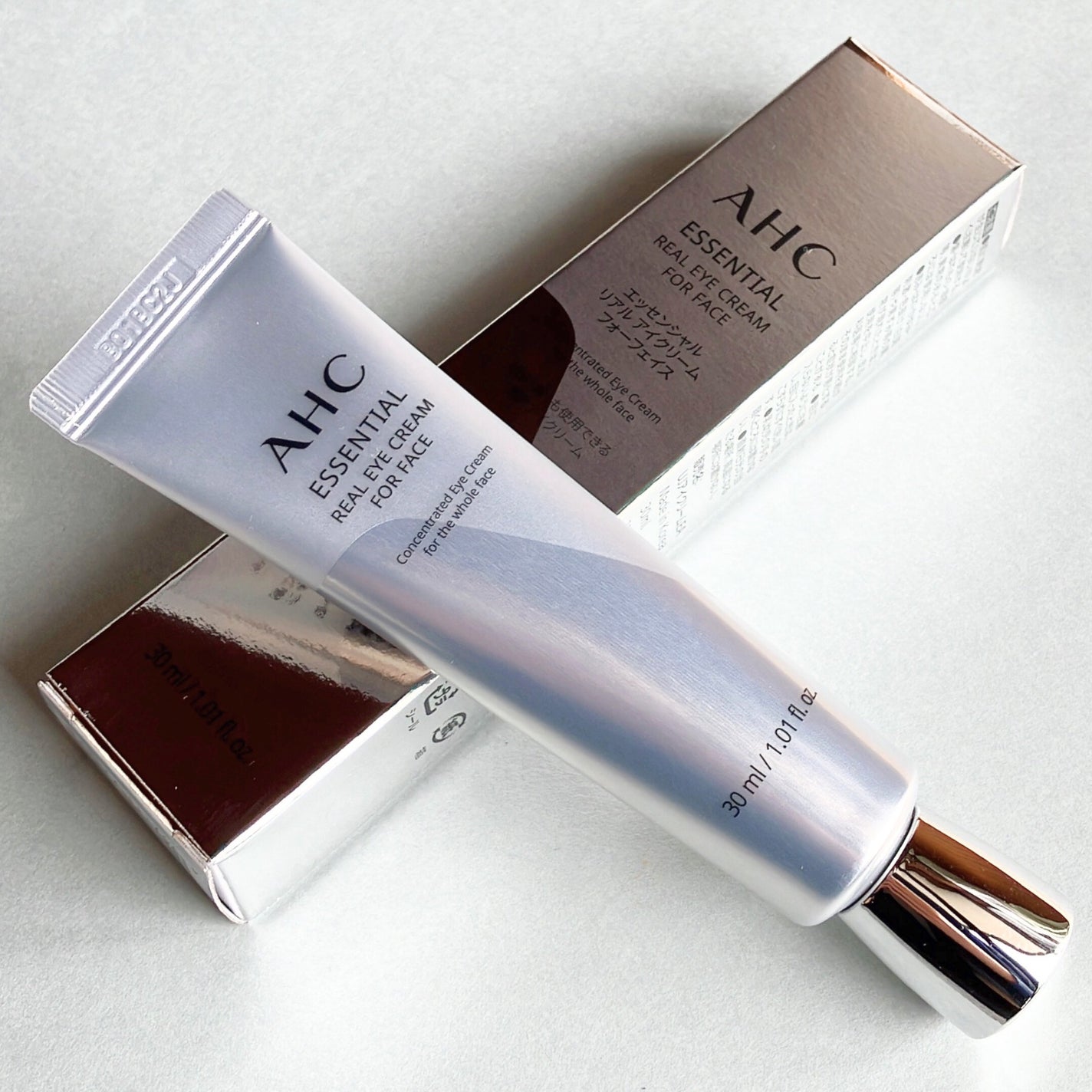 エッセンシャル リアル アイクリーム フォーフェイス/AHC/アイケア・アイクリームを使ったクチコミ(1枚目)