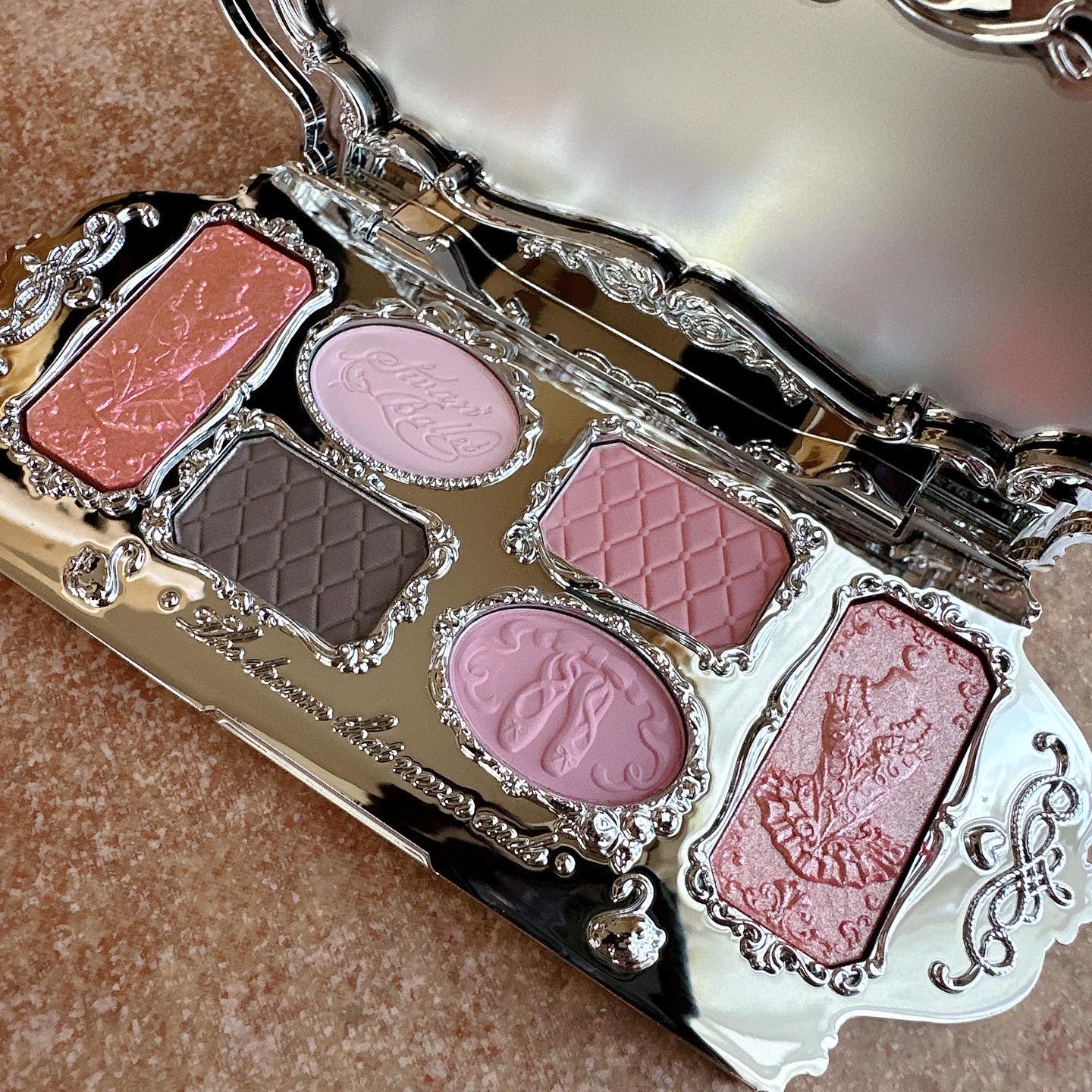 6点セット】フラワーノーズ スワンバレエ ミラー＆アイシャドウ