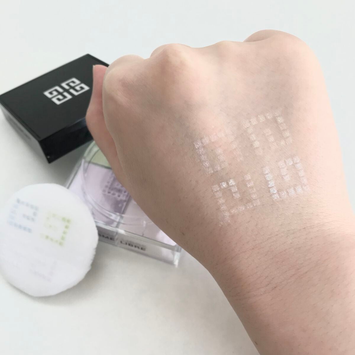 プリズム・リーブル/GIVENCHY/ルースパウダーを使ったクチコミ(4枚目)