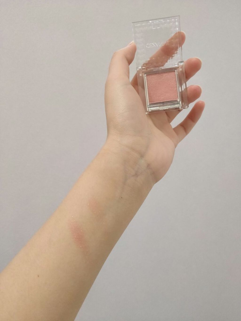 シングルカラーアイシャドウ/CEZANNE/単色アイシャドウを使ったクチコミ(2枚目)