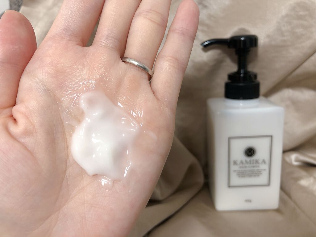 黒髪クリームシャンプー/KAMIKA/シャンプー・コンディショナーを使ったクチコミ（2枚目）