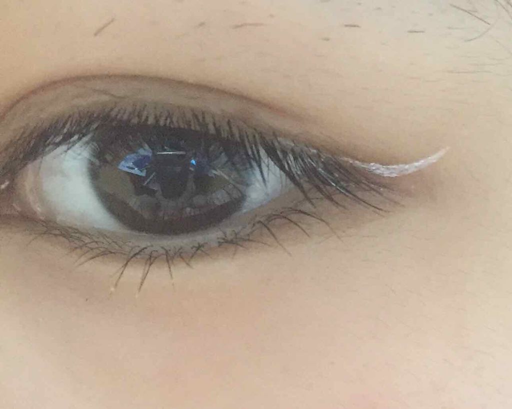 EYE OPENING LINER/UZU BY FLOWFUSHI/リキッドアイライナーを使ったクチコミ（2枚目）