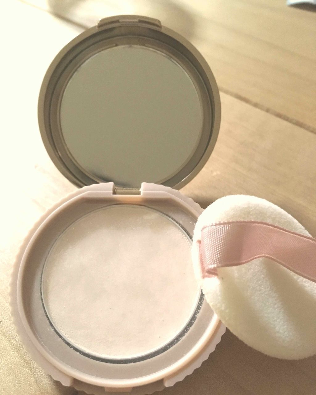 すっぴんパウダー/クラブ/プレストパウダーを使ったクチコミ(2枚目)
