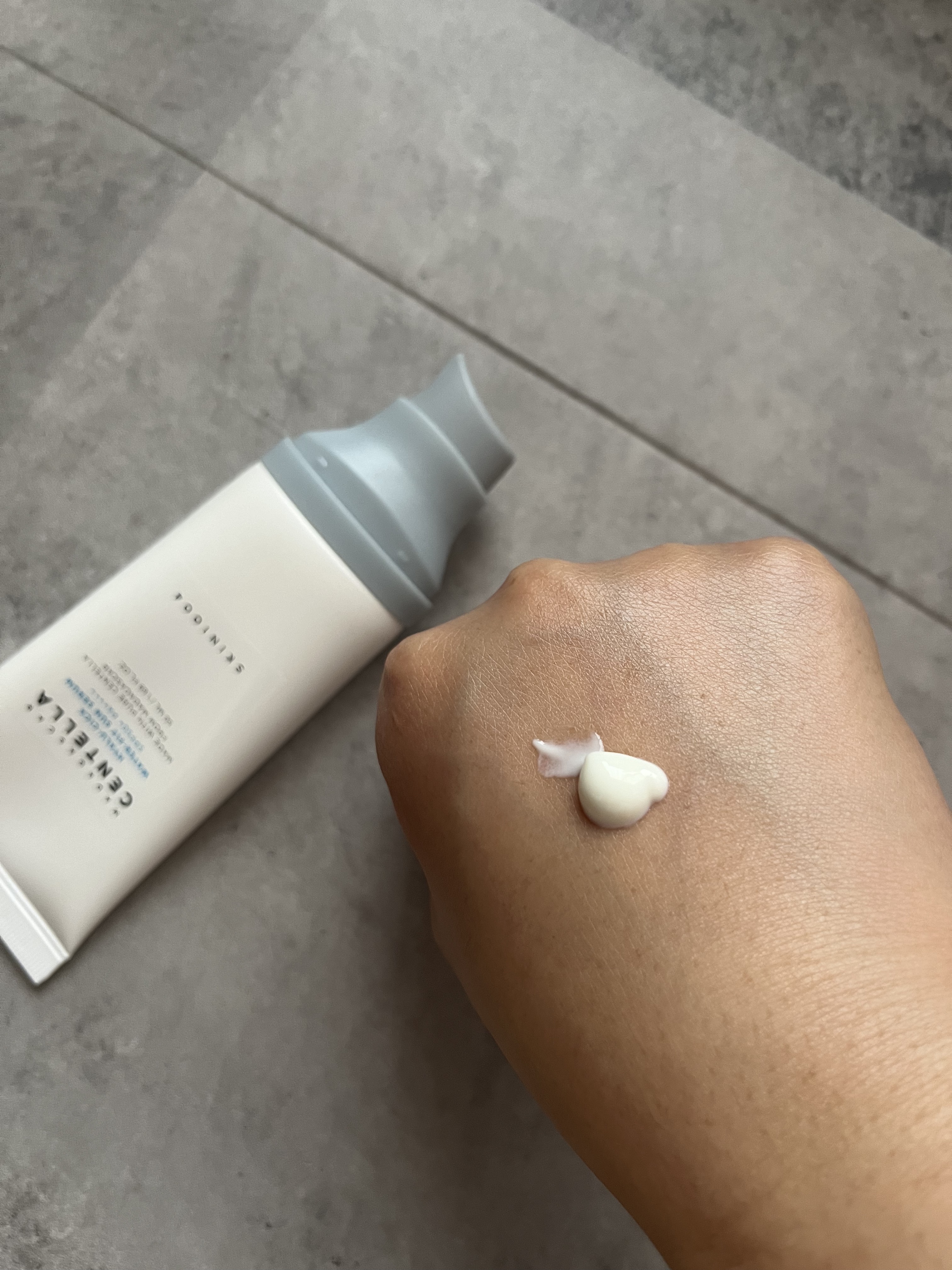 ヒアルーシカ ウォーターフィット サンセラム/SKIN1004/日焼け止めローションを使ったクチコミ（2枚目）