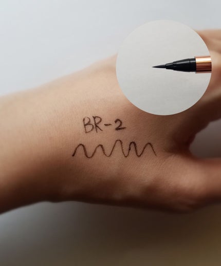 ハイパーシャープ ライナー R/MAYBELLINE NEW YORK/リキッドアイライナーを使ったクチコミ(3枚目)