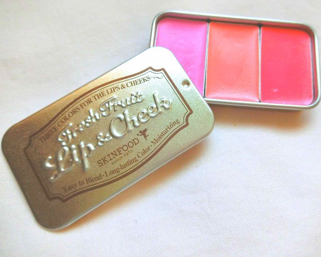 フレッシュフルーツ リップ＆チーク トリオ 6 プラム/SKINFOOD/ジェル・クリームチークを使ったクチコミ（1枚目）