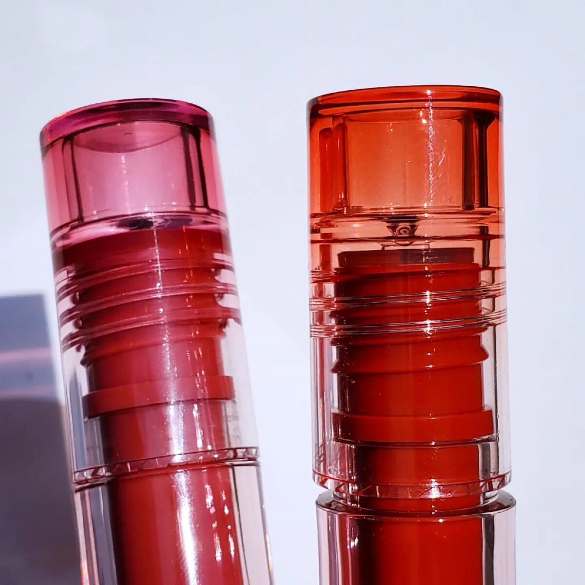 ウォーターブラーリングフィクシングティント/wakemake/リップティントを使ったクチコミ(4枚目)