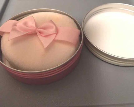 すっぴんパウダー/クラブ/プレストパウダーを使ったクチコミ(4枚目)