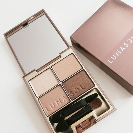 スキンモデリングアイズ/LUNASOL/アイシャドウパレットを使ったクチコミ(4枚目)