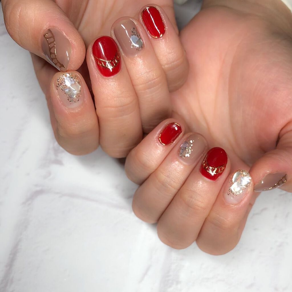 なぁな on LIPS 「ジェルネイル💅💕もうすぐ七五三も控えているので久々のジェルネイ..」(1枚目)