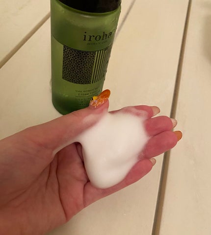 イロハ インティメートウォッシュ フォームタイプ ベルガモットとビターオレンジの香り/iroha INTIMATE CARE/デリケートゾーンケアを使ったクチコミ(2枚目)