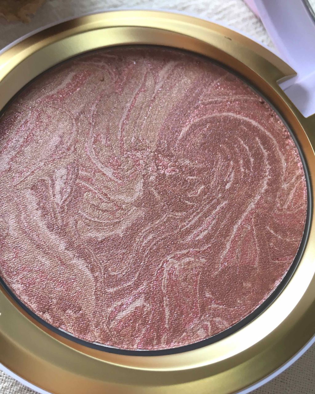 エレクトリックワンダーイリデサントパウダー/M・A・C/パウダーチークを使ったクチコミ（2枚目）