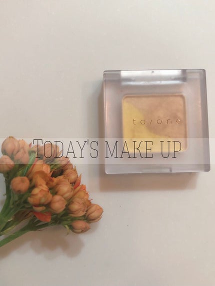 トーン ペタル アイシャドウ 03:ゴールドイエロー/to/one/アイシャドウパレットを使ったクチコミ(1枚目)