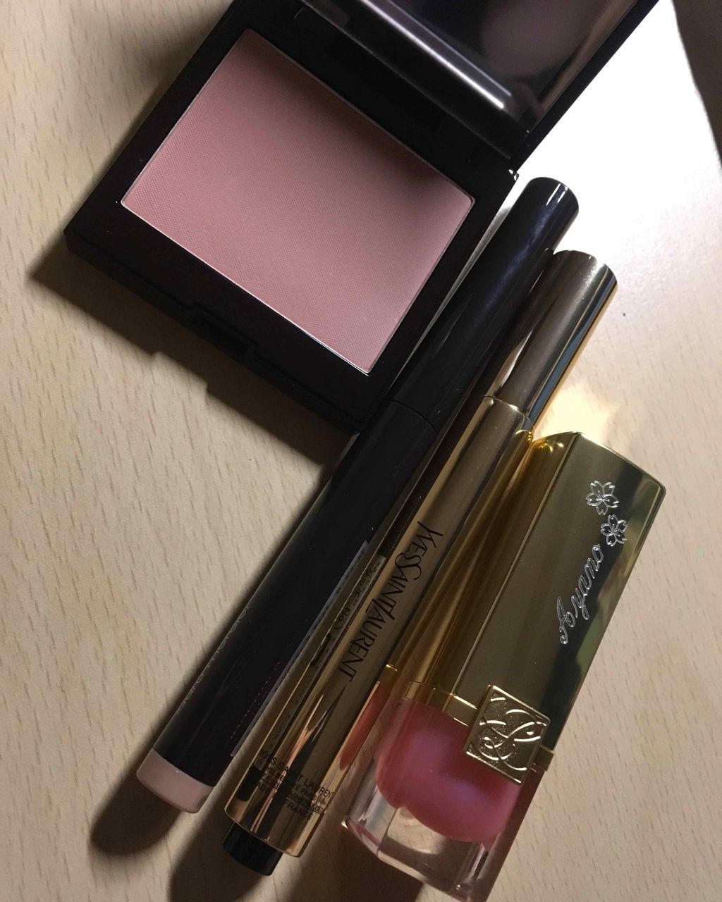 ラディアント タッチ/YVES SAINT LAURENT BEAUTE/リキッドコンシーラーを使ったクチコミ（1枚目）