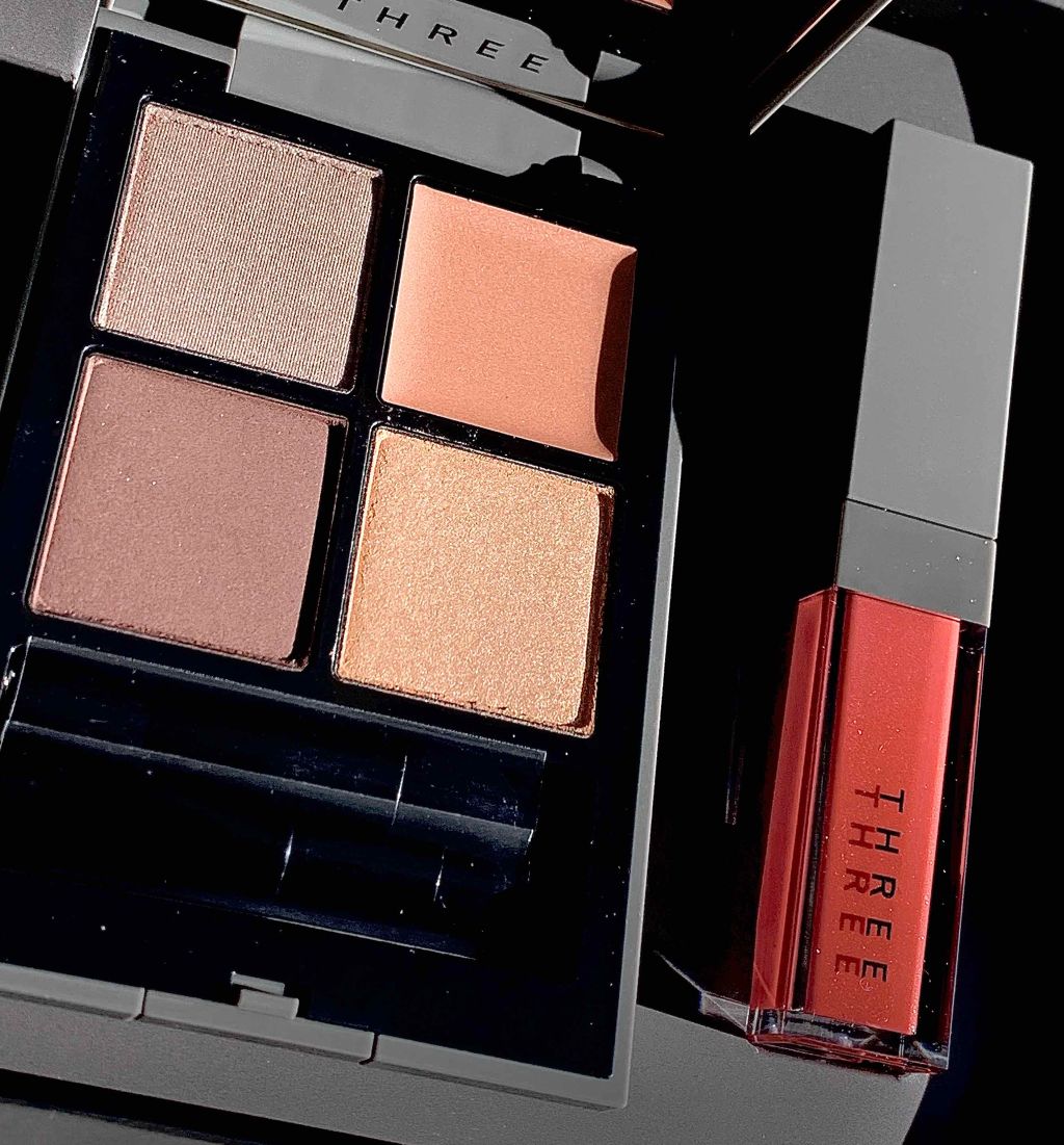 ディメンショナルビジョンアイパレット キット  X01/THREE/メイクアップキットを使ったクチコミ（1枚目）