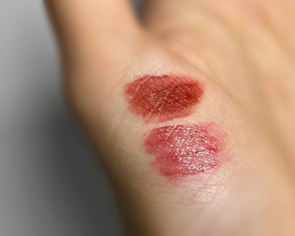 ジューシーラスティングティント/rom&nd/リップティントを使ったクチコミ（2枚目）