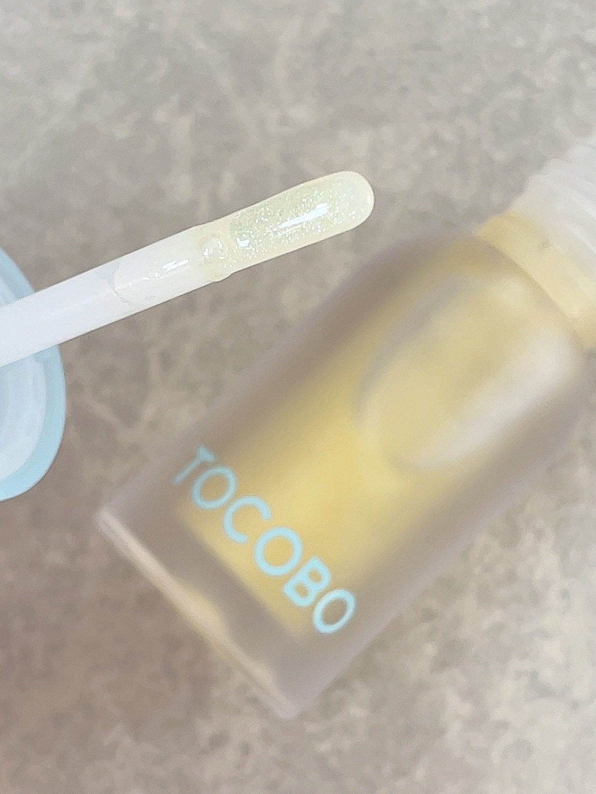 ジューシーベリープランピングリップオイル/TOCOBO/リップグロスを使ったクチコミ（2枚目）