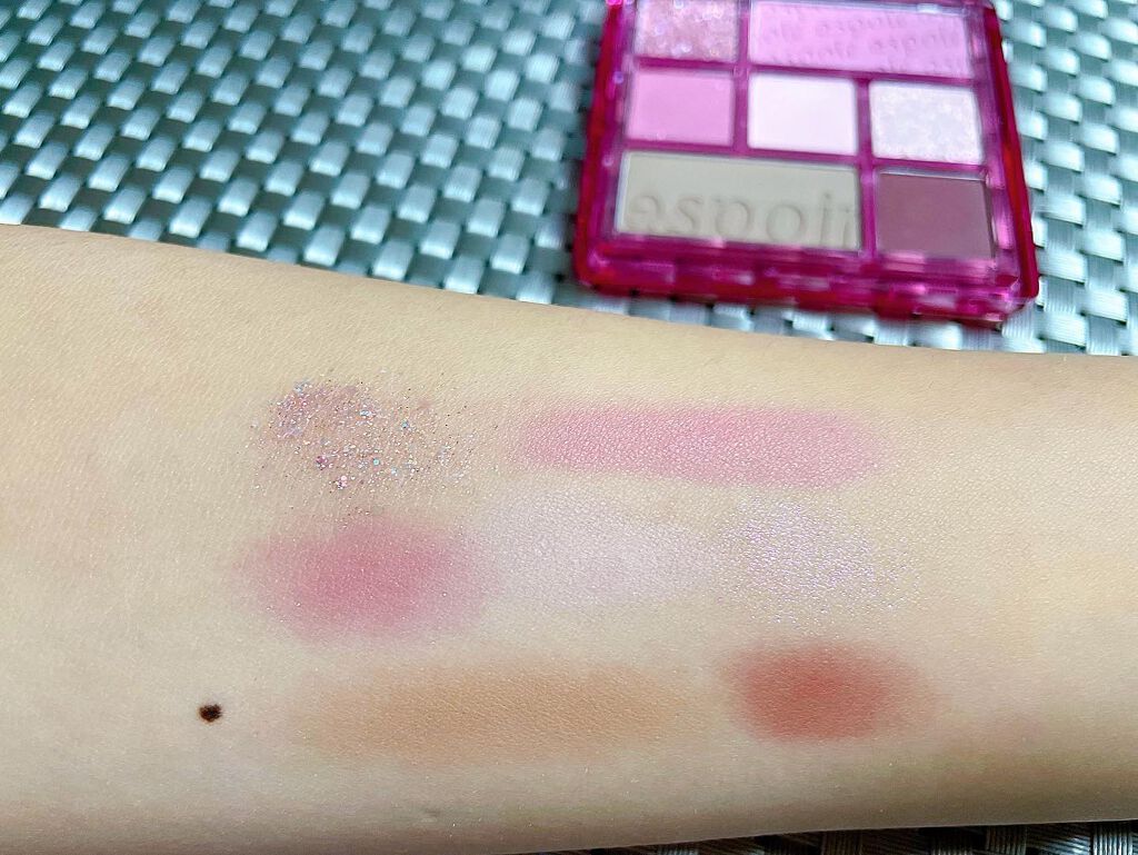 mayu on LIPS 「アットコスメ東京(原宿)でpop-upプロモーション中の話題の..」(3枚目)