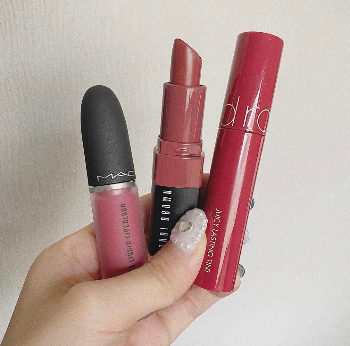 クラッシュド リップ カラー/BOBBI BROWN/口紅を使ったクチコミ(2枚目)