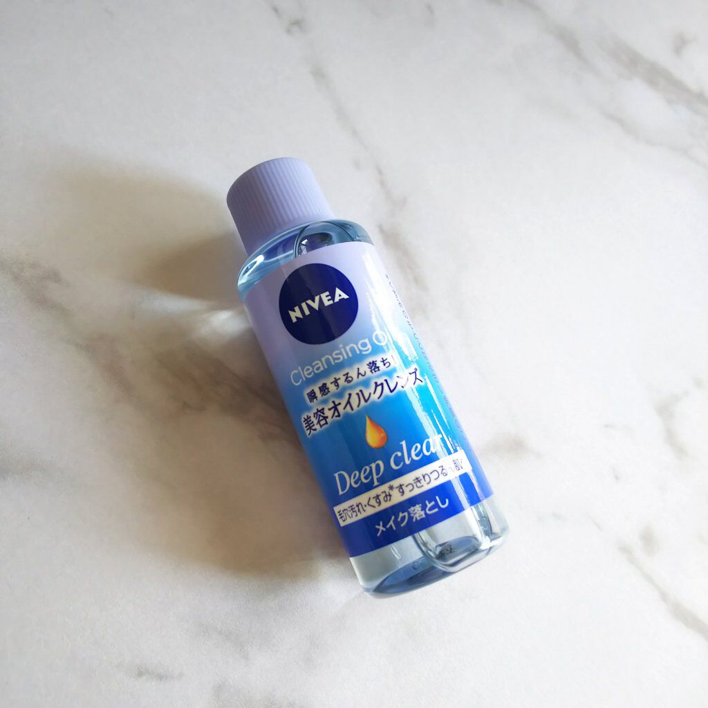 マツキヨでお買い物をした時に
試供品でミニサイズをいただきました🙇

流石にこの量でお肌の変化とかは
分からないので何とも言えませんが
記録用としてアップしておきます！笑

ミニサイズのボトルとかパッケージって
可愛いから保管しておきたく