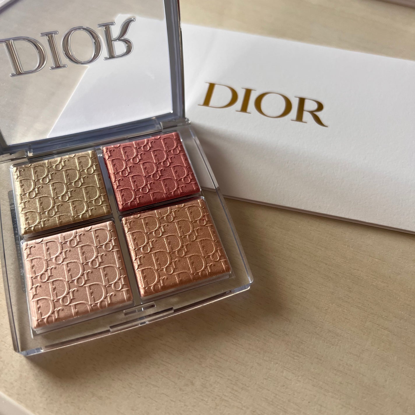 ディオール バックステージ フェイス グロウ パレット/Dior/ハイライトを使ったクチコミ(2枚目)