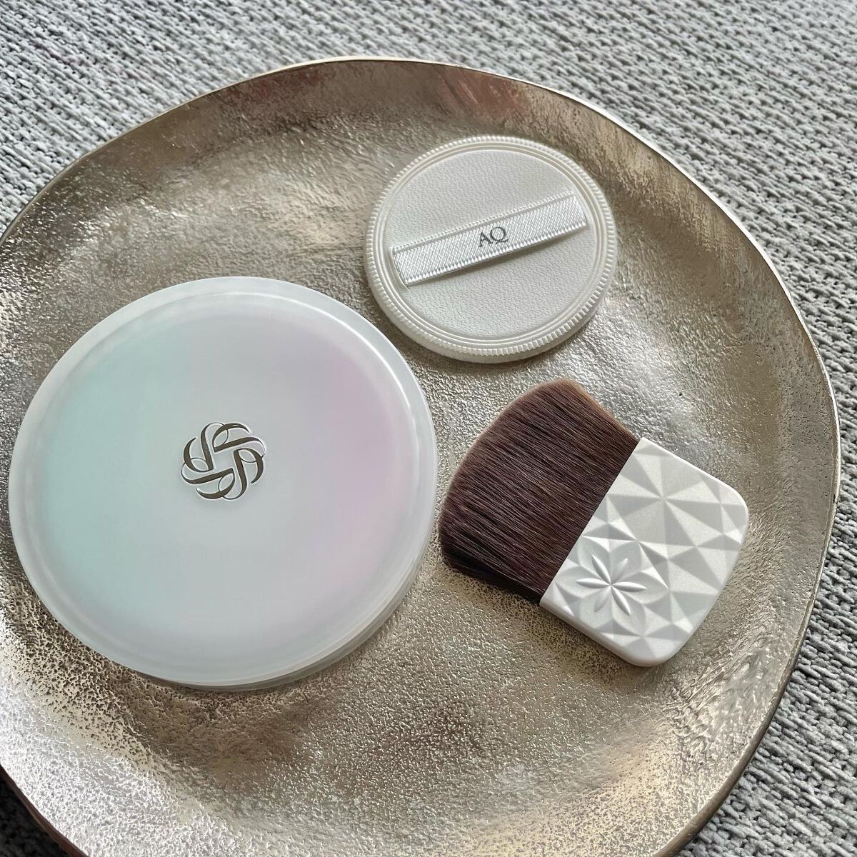 AQ オーラ リフレクター/DECORTÉ/プレストパウダーを使ったクチコミ(2枚目)