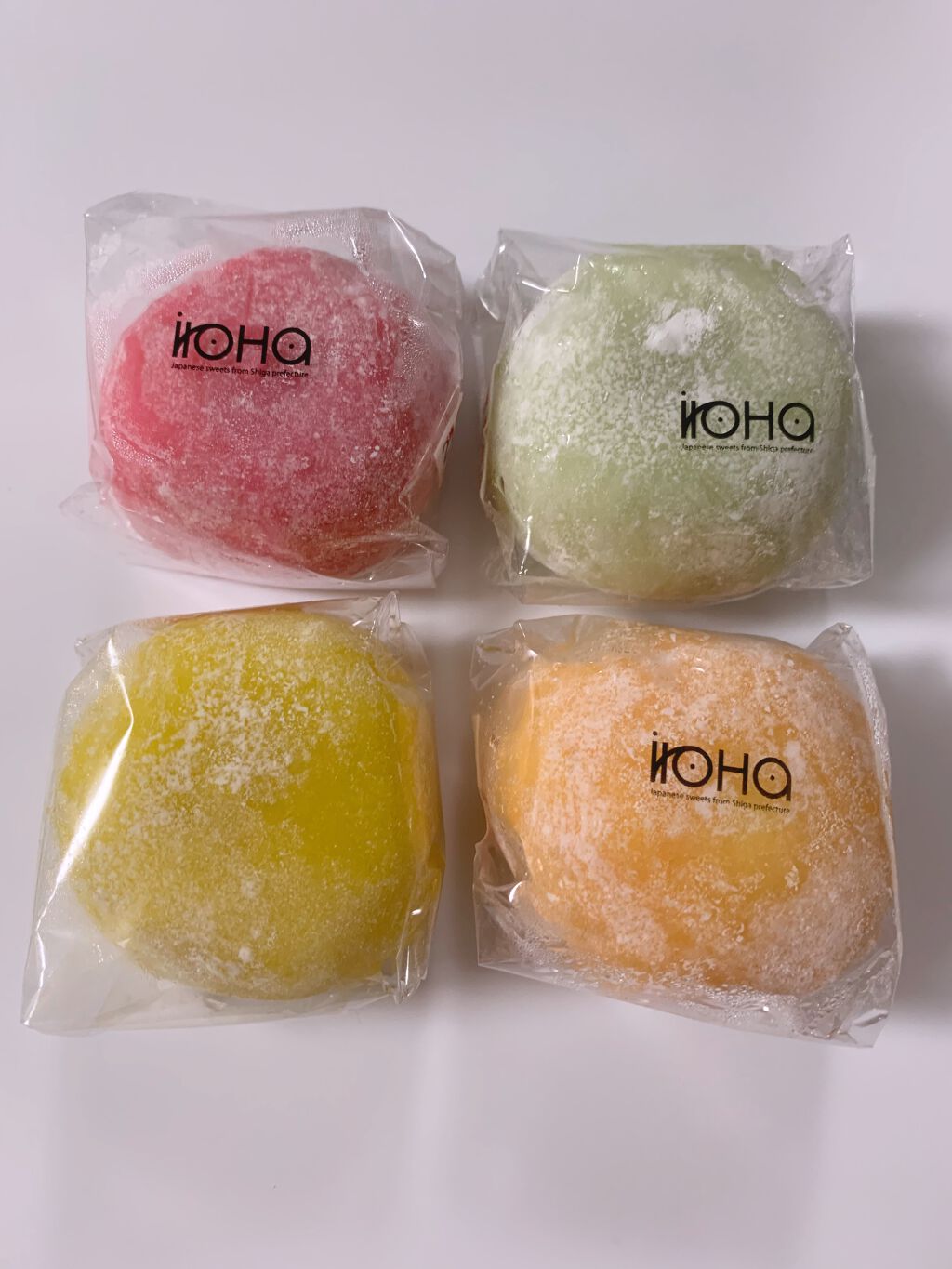 今日はお友だちとランチに行ってきました😊

コロナが流行っているので半年ぶり！
久しぶりに会えて楽しかったです☺️


駅で見つけた大福が可愛くて美味しそうで4つも買ってしまいました😨

いちごミルク大福、マスカット大福、レモン大福、ク