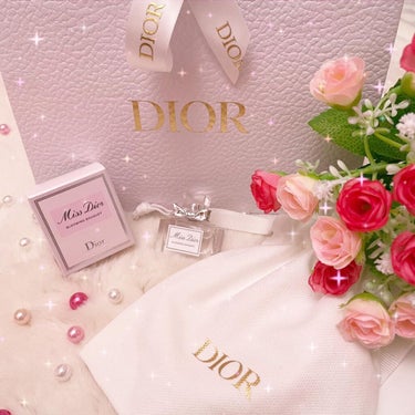 Dior ミス ディオール ブルーミング ブーケ(オードゥトワレ)のクチコミ「ʚ♡ɞ

✧*｡ディオール　Dior✧*｡

公式オンラインブティック限定特典
(ミニチュアギ.....」（1枚目）