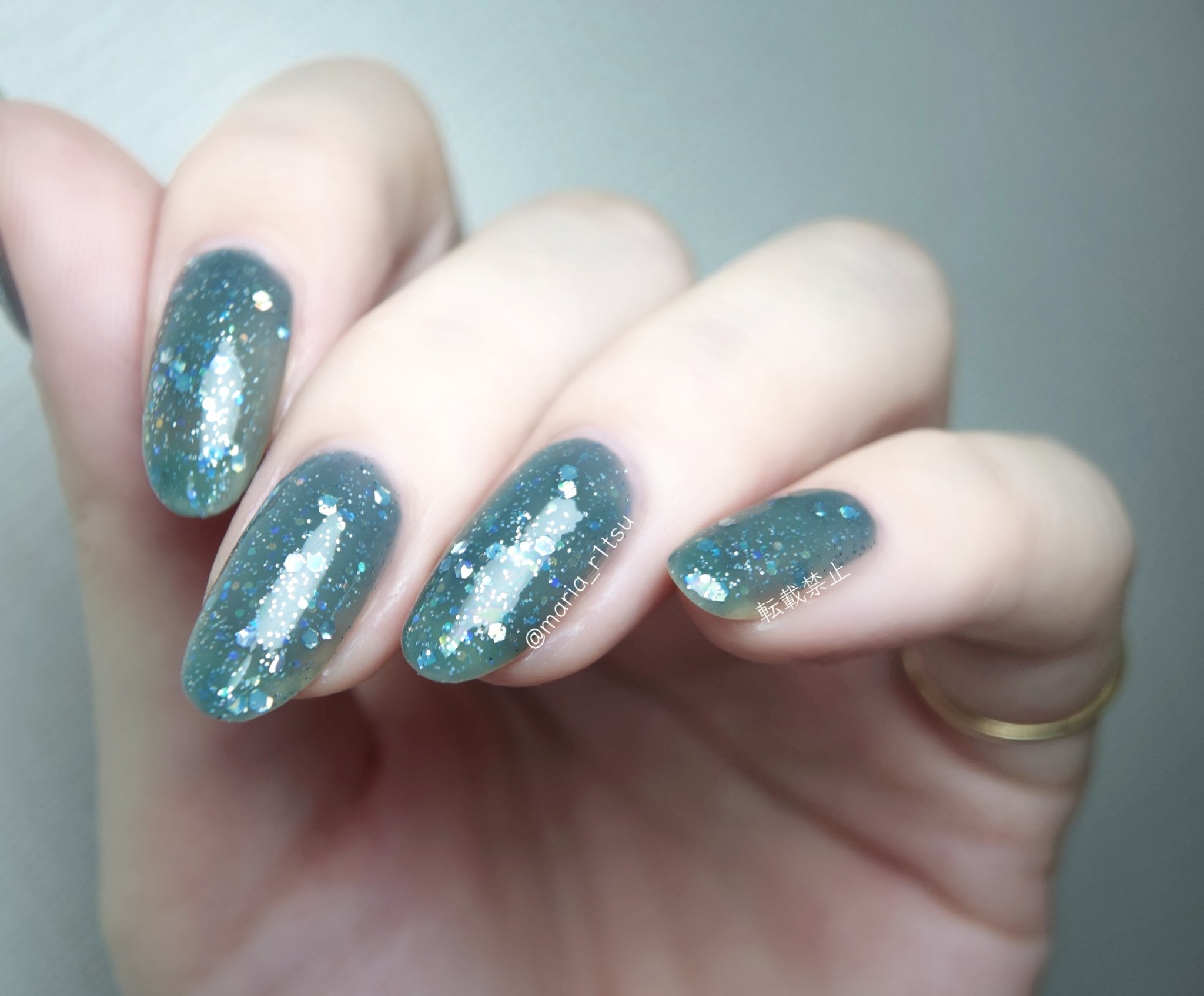 宝石ネイルのネイルデザイン】gem stone nail polish｜KINARIYA