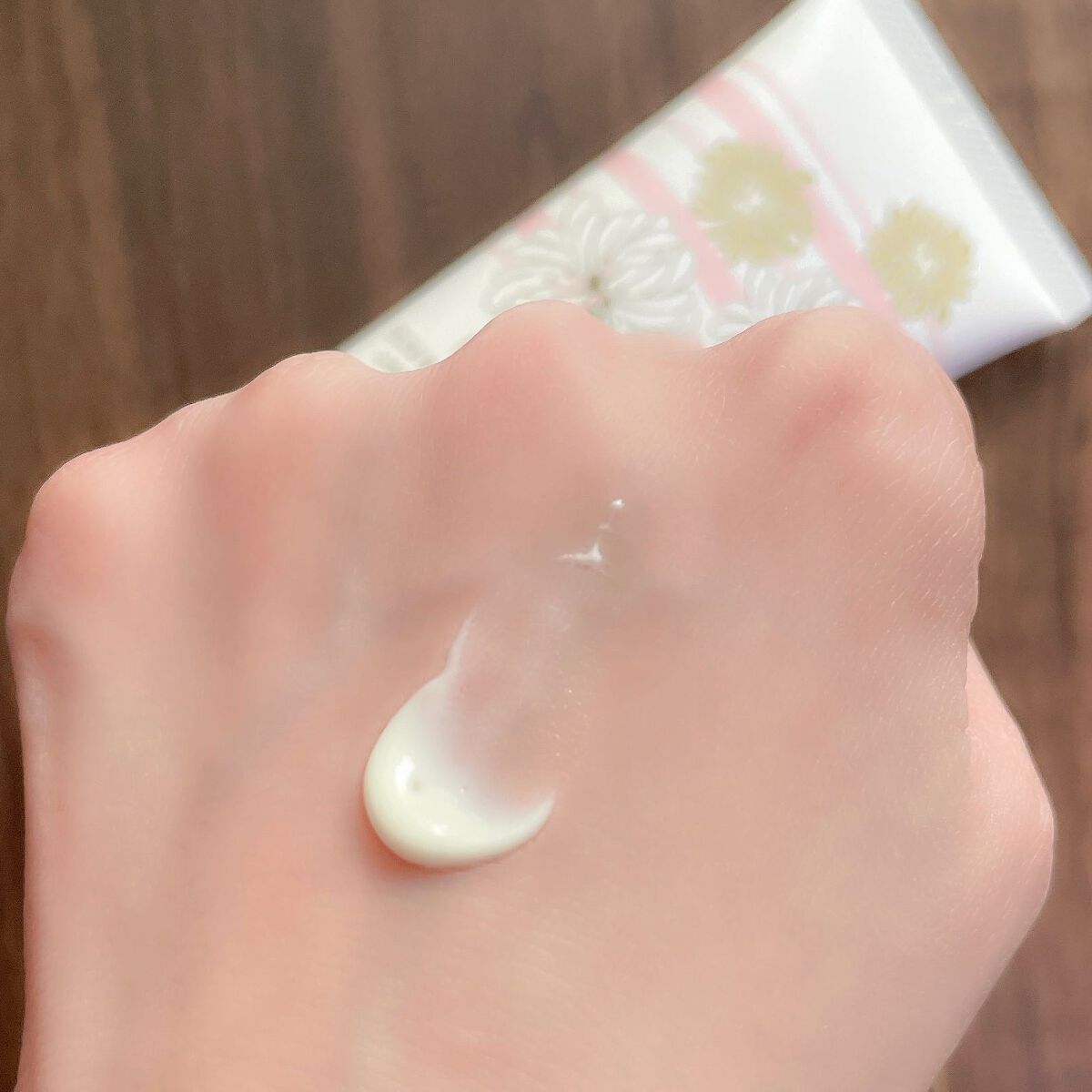 サンプロテクション ジェルミルク/PAUL & JOE BEAUTE/日焼け止め・UVケアを使ったクチコミ（2枚目）